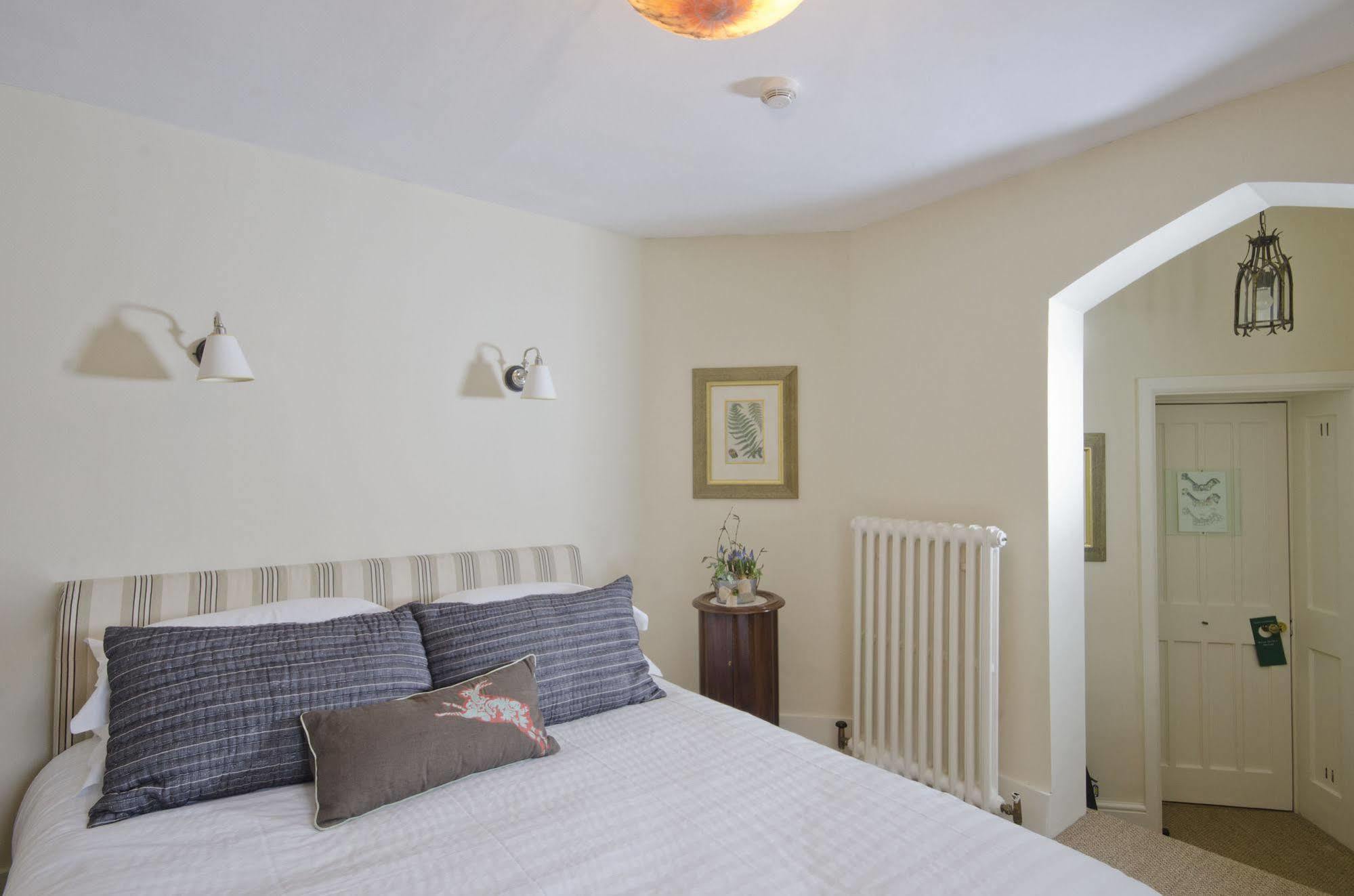 Hotel Endsleigh Milton Abbot Exterior foto